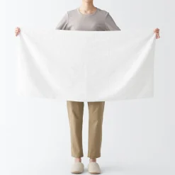 Fashion Twin Pile Small Bath Towel with Loop Towels