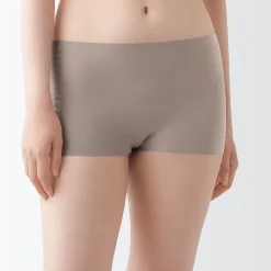 New Women's Complete Seamless Boy Shorts Women Bras & Underwear
